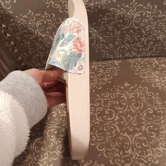 Johnny Was Light Dreamer pool slides - Picture 6 of 10